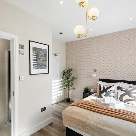 Cosy Gem Next North Mid Hospital & Hotspur Stadium